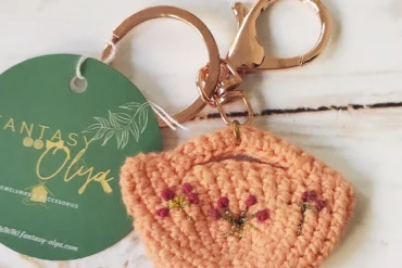Petit panier corail porte-clés