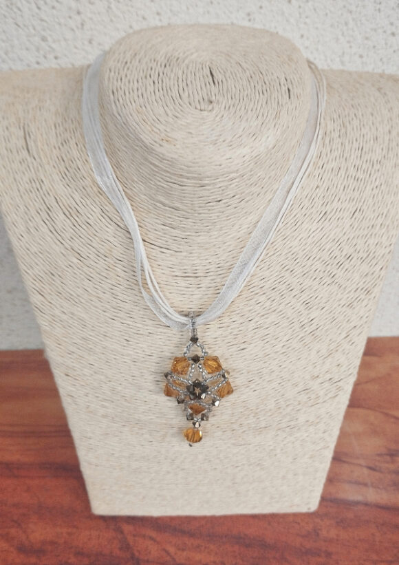 Collier pendentif étoile