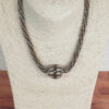 Collier marron beige