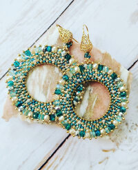 Boucles d'oreilles créoles vertes dorées