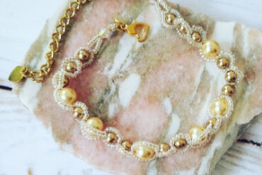 Bracelet doré cosmos