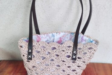 Sac rose au crochet en raphia - Elégance artisanale