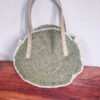Sac vert et jaune doré clair au crochet raphia
