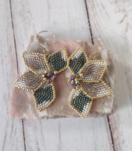 Boucles d'oreilles vertes violettes dorées Flora - Collection Nature