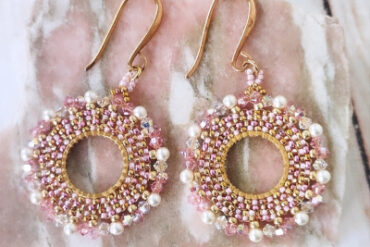 Boucles d'oreilles creoles roses dorées Pétale collection nature
