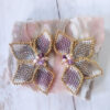 Boucles d'oreilles violettes blanches dorées Flora - Collection Nature